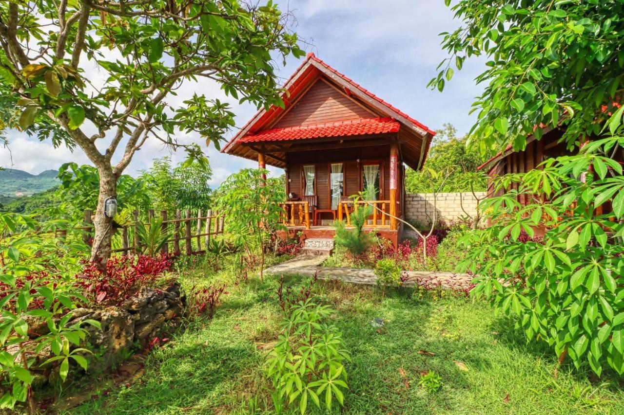Ayu Hill Bungalows Ped Exterior photo