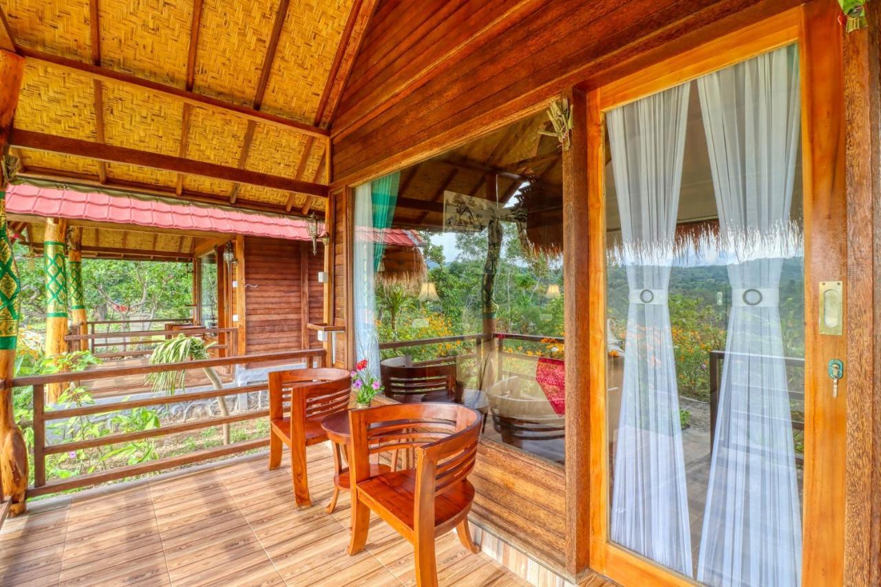 Ayu Hill Bungalows Ped Exterior photo